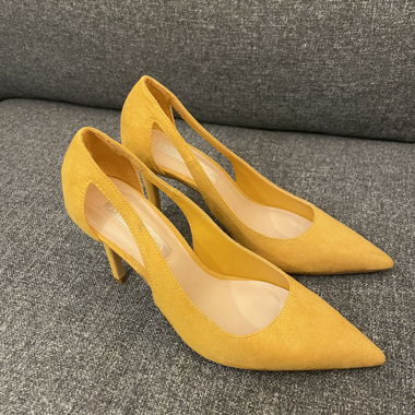 Gelbe High Heels von Mango