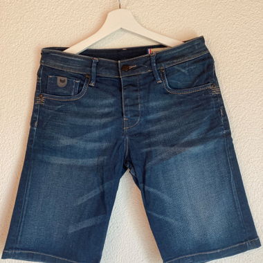 Kurze Hosen