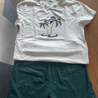  Boy’s pyjamas  152-164cm