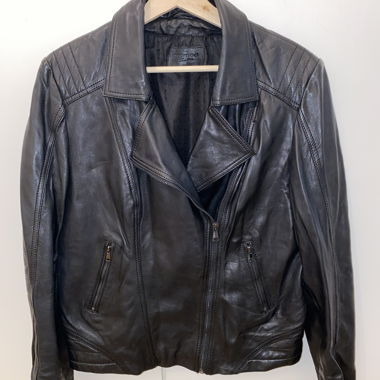 Schwarze Lederjacke von Promod