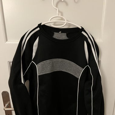 Schwarz weisser Pullover 