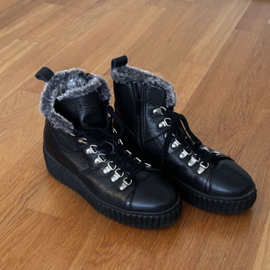 Winter Boots (gefüttert) in schwarz