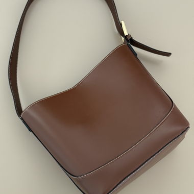 Braune Schultertasche