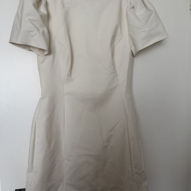 Robe mini crème Zara