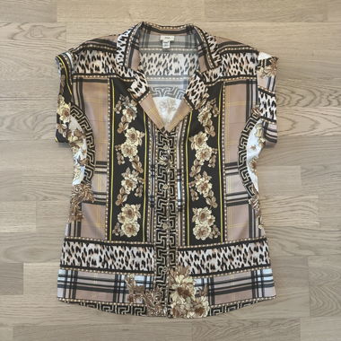 Short-Sleeve Blouse