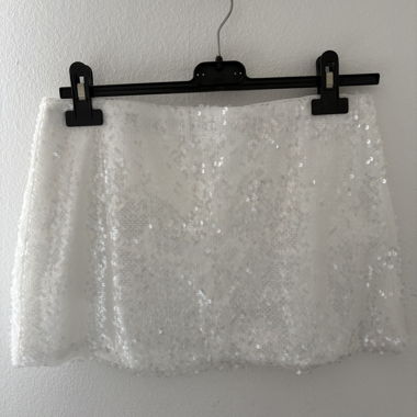 Jupe à paillettes blanche Bershka