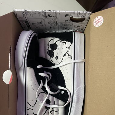 vans snoopie sneaker