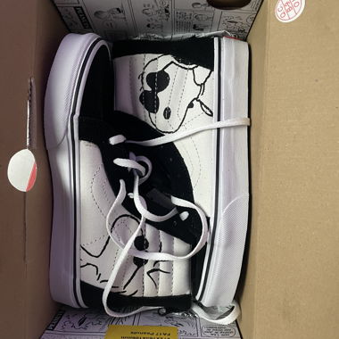 vans snoopie sneaker