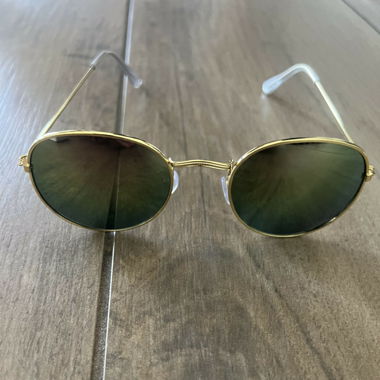 Sonnenbrille ungetragen 