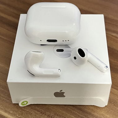 AirPods 4 avec ANC — Excellent état 