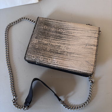 Tasche mit Schulterriemen