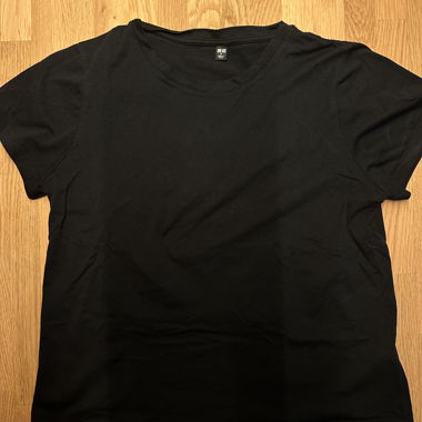 T-shirt noir Uniqlo
