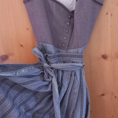 Cocovero Dirndl incl. 2 blouses (Oktoberfest)