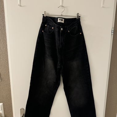 straight leg jeans 