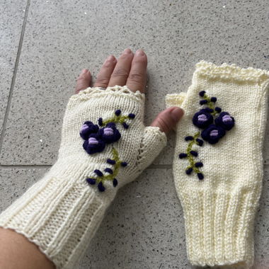 Gants pour dames faits à la main - neufs