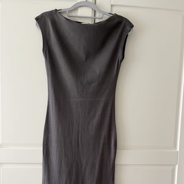 Graues Kleid