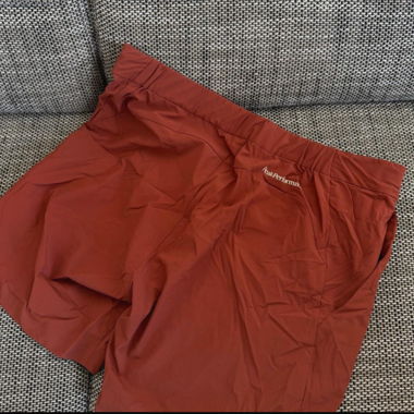 Peak Performance rust red Sportshorts
