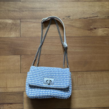 Light blue shoulder bag