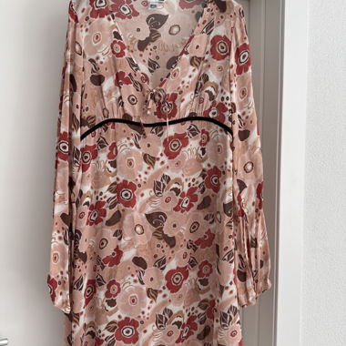 Blumenkleid aus Viskose