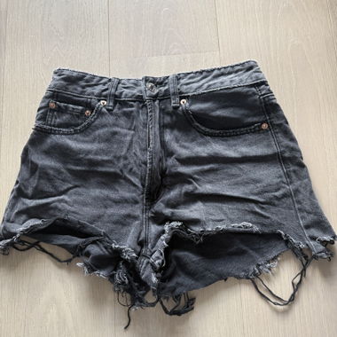 Hot pants