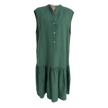 Robe verte sans manches évasée