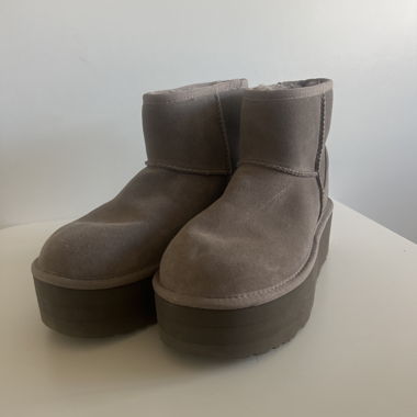 UGG Classic mini Platform