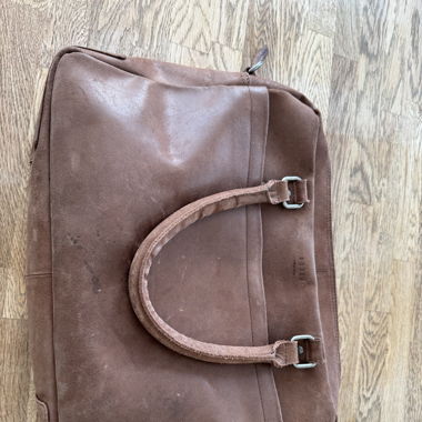 Ledertasche mit Laptopfach