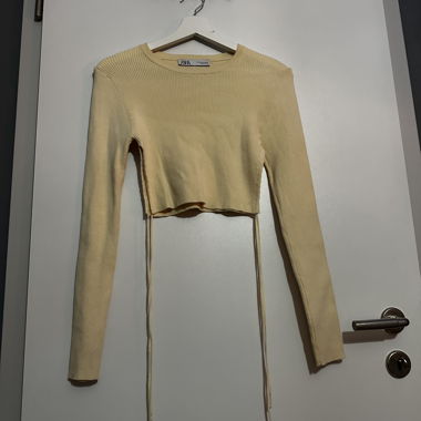 Top corto manica lunga beige ZARA