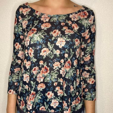 Pull fleuri 