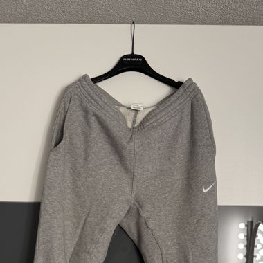 grey Nike training pants