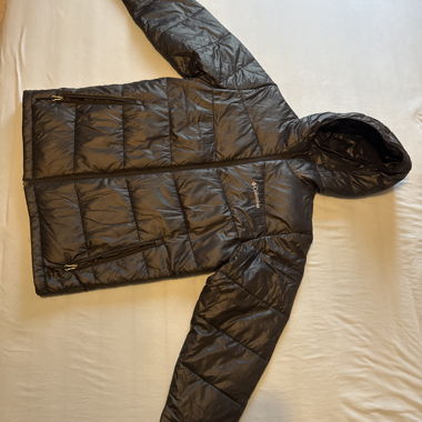 Columbia black quilted jacket with hood