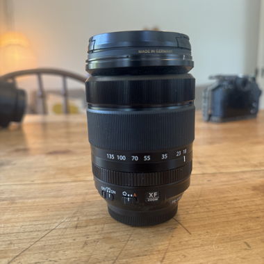 Objectif Fujifilm Fujinon XF 18-135 mm avec filtre B+W