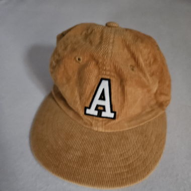 Adidas Hut
