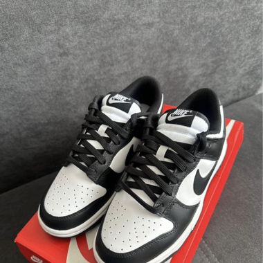 Nike Dunk Low Panda