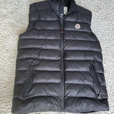 Doudoune Moncler sans manches noire