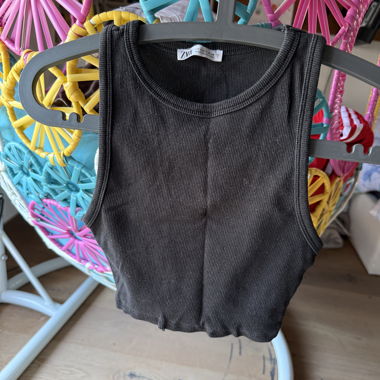Schwarzes Crop-Top von ZARA