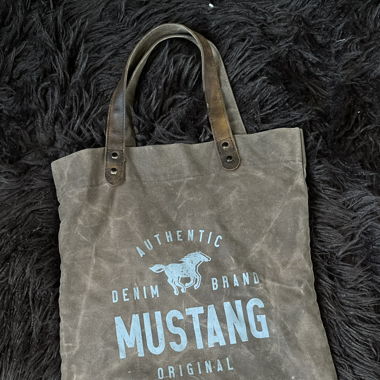 Mustang tote bag 