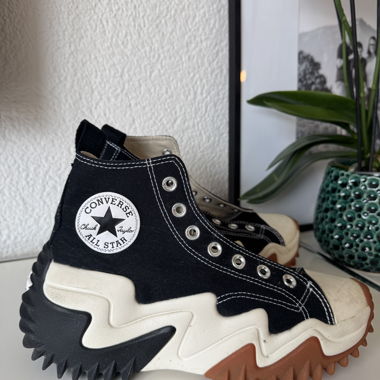 Converse Chuck Taylor High Tops