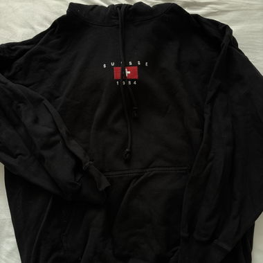 Schwarzer Hoodie Schweiz