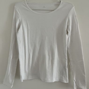 White long-sleeve shirt