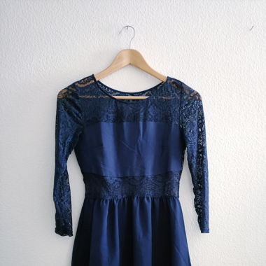 Kleid mit Spitze