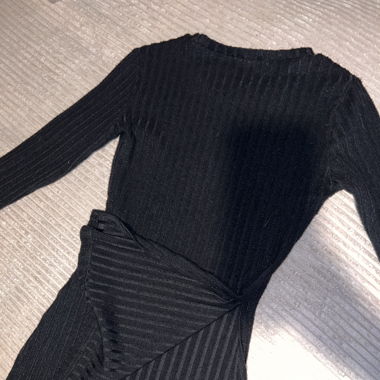 Schwarzer Pulli