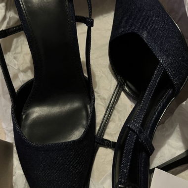 Décolleté in denim con tacco
