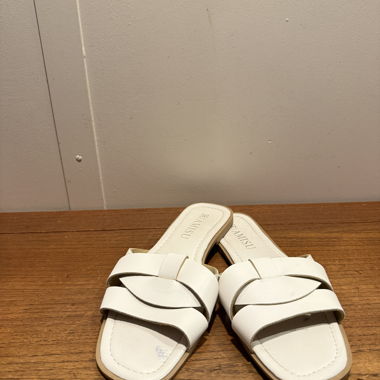 Sandales blanches AMISU taille 36