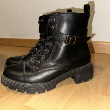 Black Lace-Up Boots