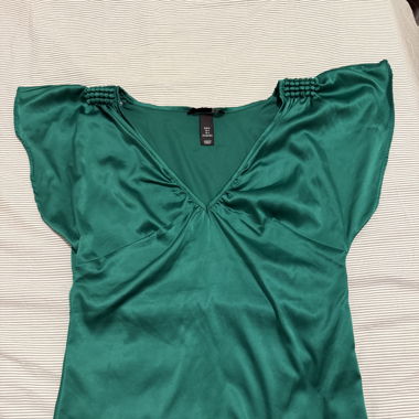 Blusa verde raso H&M