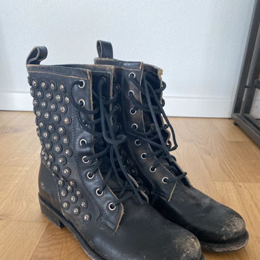 FRYE company used Echtleder