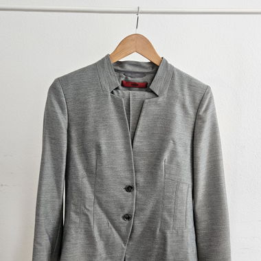 Suit 