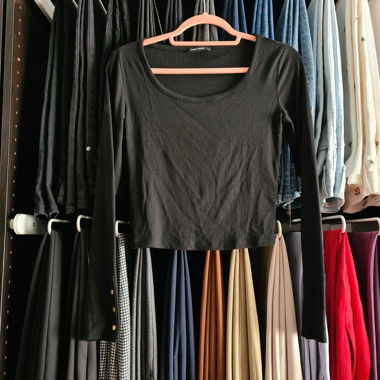 Tally Weijl Black Round Neck Long Sleeve Crop Top