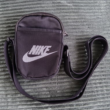 nike black crossbody bag